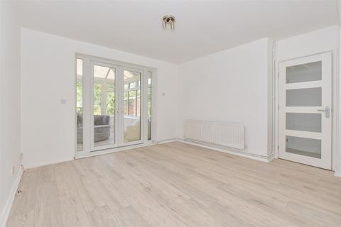 Hawthorn Avenue, Sheerness ME12 3 bed semi