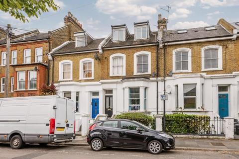 33 Spencer Road, London W3 1 bed apartment for sale
