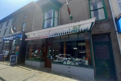 High Street, Porthmadog 1 bed property for sale