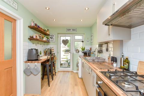 Tunstall Road, Canterbury CT2 3 bed end of terrace house for sale