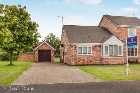 Augusta Drive, Macclesfield SK10 2 bed bungalow for sale