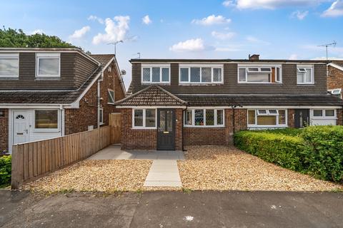 Maple Way, Dunstable LU6 3 bed semi