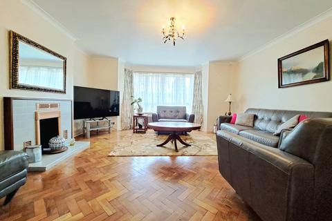 Kings Drive, Wembley HA9 4 bed semi