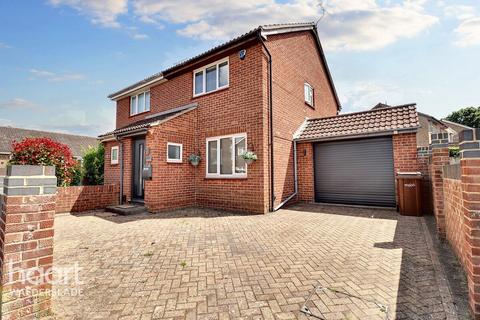Trent Road, Chatham 2 bed semi
