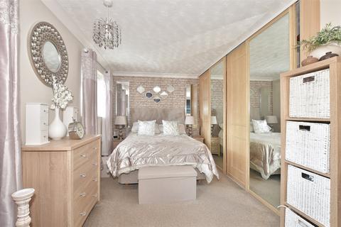 Knight Avenue, Canterbury, Kent 2 bed semi