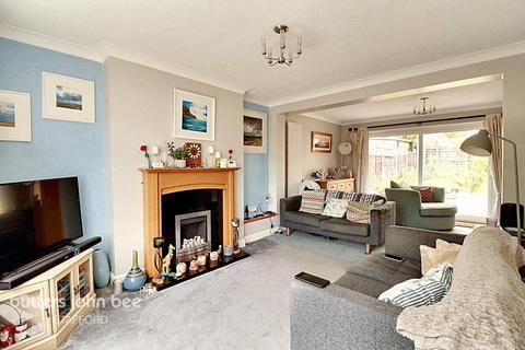 Hawkesmore Drive, Stafford 4 bed detached house for sale