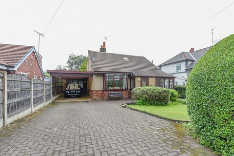 Woodhouse Lane, Rochdale, OL12 3 bed detached bungalow for sale