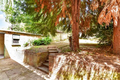 Rochester Drive, Bexley, Kent 4 bed semi