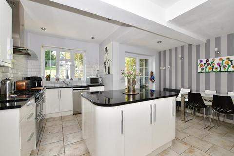 Reigate Road, Epsom KT17 5 bed detached house for sale