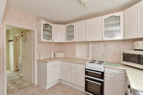 Bodiam Avenue, Brighton BN2 3 bed semi