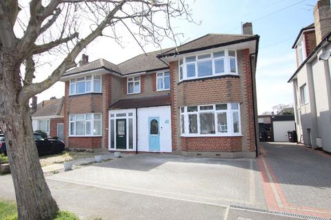 Turpins Avenue, Holland on Sea, CO15 3 bed semi