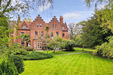 Abbey Fields, East Hanningfield... 2 bed apartment for sale