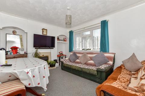 Bishops Close, Nettlestead... 2 bed maisonette for sale