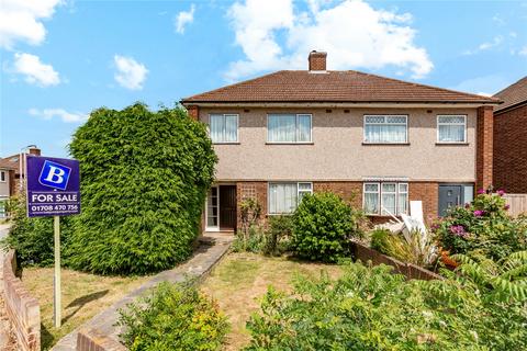 Rutland Drive, Hornchurch, RM11 3 bed semi