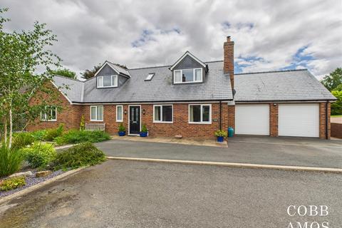 Paradise Meadows, Marden 5 bed detached bungalow for sale
