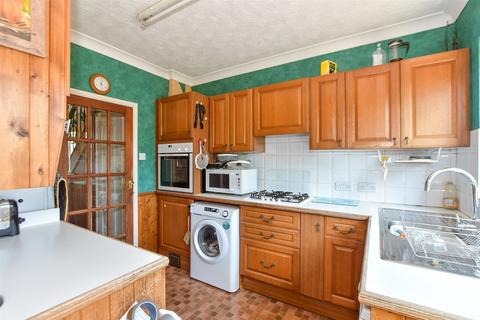 Chaseside Close, Romford RM1 3 bed semi