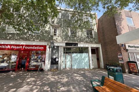 Flat 73A, Station Road, New Milton... 3 bed maisonette for sale