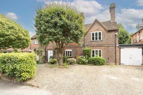The Hill, Wheathampstead, St. Albans 3 bed semi