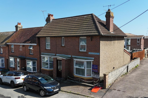 13 Highwell Road, Seaton, EX12 3 bed end of terrace house for sale
