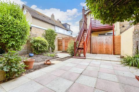 Stanhope Road, Deal, Kent 3 bed maisonette for sale