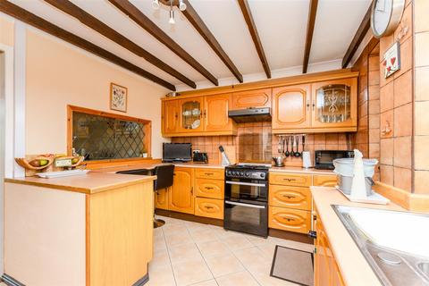 Codrington Gardens, Gravesend, Kent 3 bed end of terrace house for sale