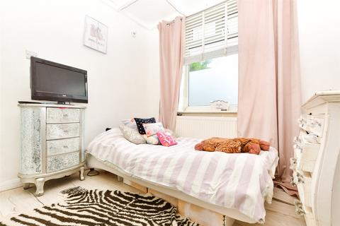 Robin Hood Lane, Sutton, Surrey 1 bed ground floor flat for sale