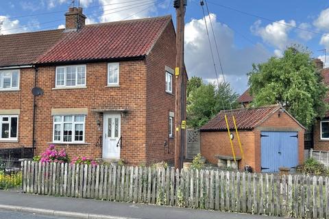 The Crescent, Helmsley, York 3 bed semi
