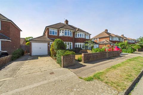 Willowbed Avenue, Chichester 4 bed semi