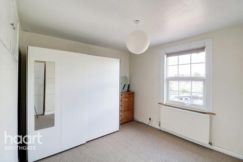 Hillside Grove, London 2 bed end of terrace house for sale