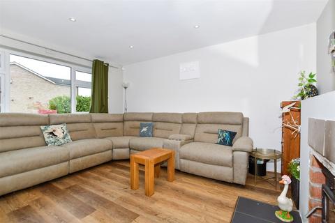 Elgar Close, Tonbridge TN10 3 bed semi