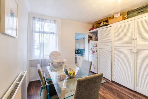 Aylesbury Road, Bromley, BR2 2 bed semi