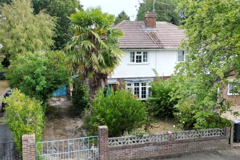 Fairway Avenue, Tilehurst 2 bed semi