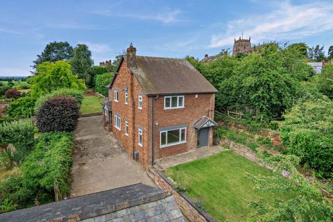 Malpas 3 bed detached house for sale