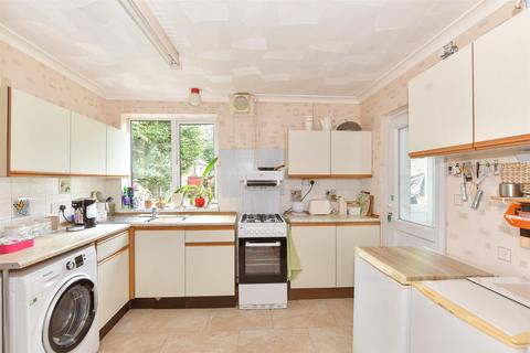 Sussex Avenue, Canterbury, Kent 4 bed semi
