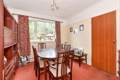 Sussex Avenue, Canterbury CT1 4 bed semi