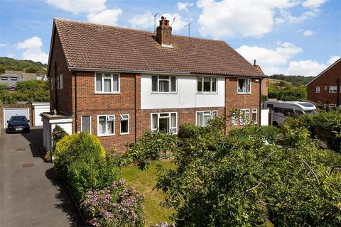 Findon Road, Worthing, West Sussex 2 bed maisonette for sale