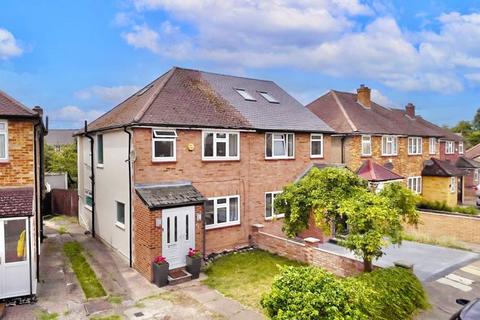 Daleham Drive, Uxbridge, UB8 3 bed semi