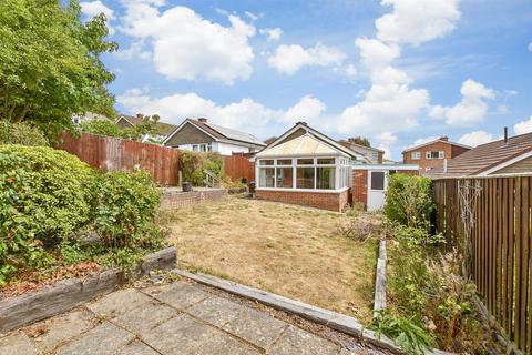 Grange Drive, Newport PO30 2 bed detached bungalow for sale