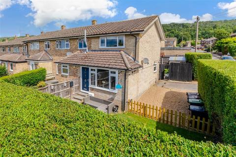 New Walk, Wrotham, Kent 2 bed end of terrace house for sale