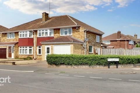 Ravenbank Road, Luton 3 bed semi