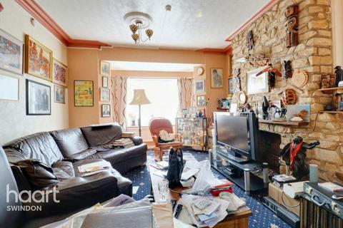 County Road, Swindon Guest house for sale