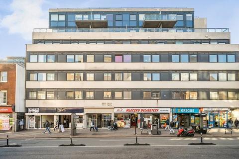 Green Dragon House, High Street... 1 bed flat for sale