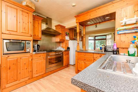 Red Street, Gravesend DA13 3 bed chalet for sale