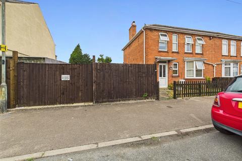 Wilton Road, Gloucester, GL1 3 bed semi