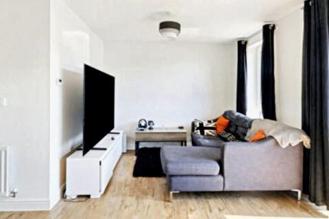 28 Crusade Way, Rochester 1 bed flat for sale