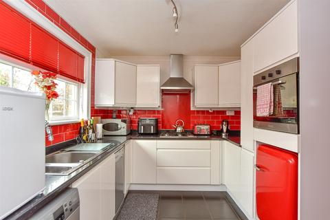 Quinton Road, Sittingbourne, Kent 3 bed semi