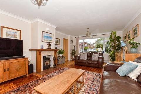 Park Farm Close, Shadoxhurst... 4 bed detached house for sale
