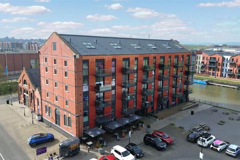 Provender, Gloucester Docks 1 bed apartment for sale