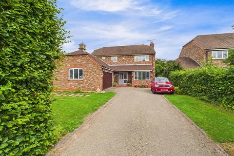 Chelidon, Nafferton Road, Wansford... 4 bed detached house for sale