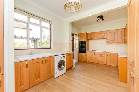Blackfen Road, Sidcup DA15 3 bed semi
